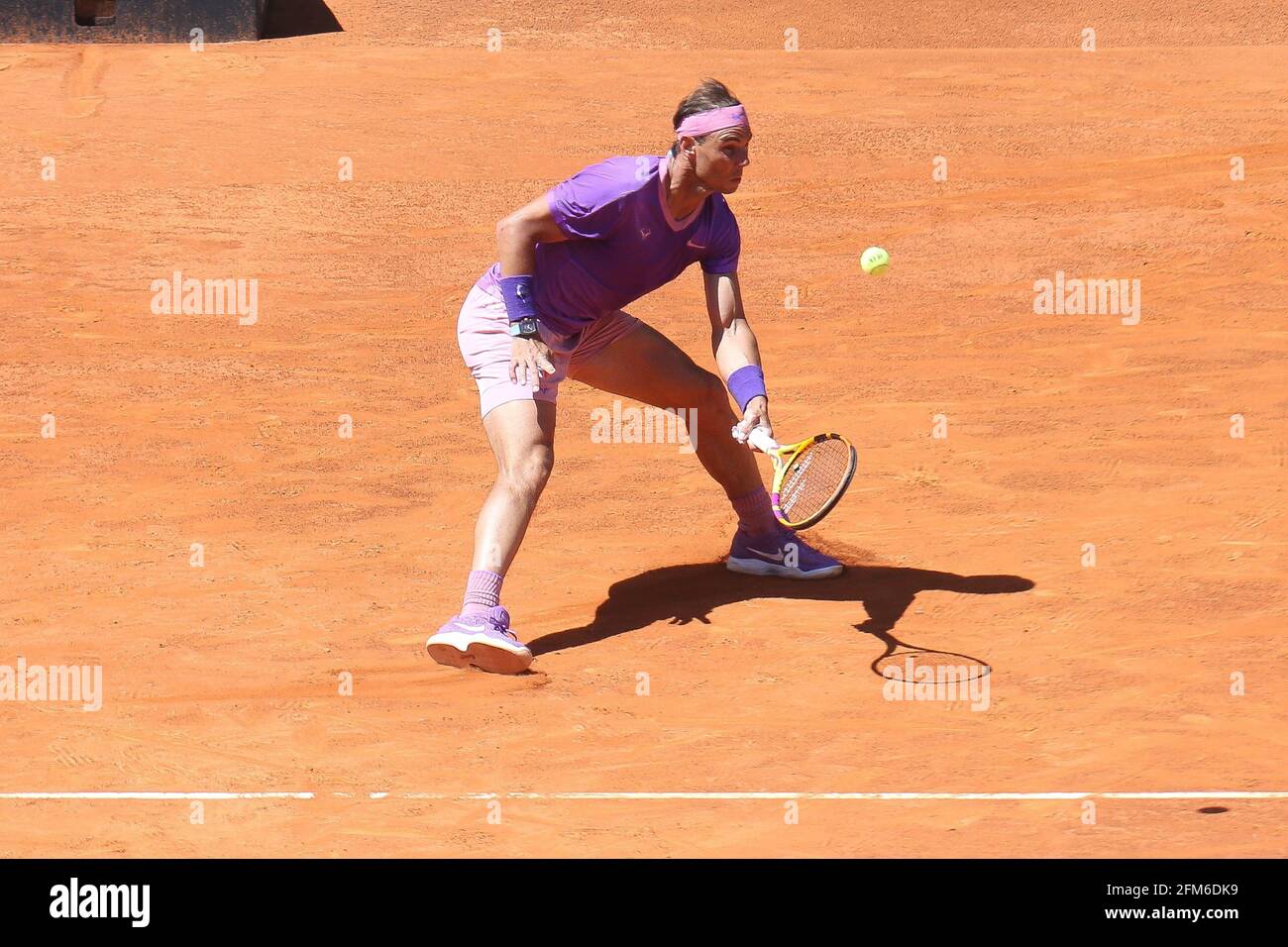 Rafael Nadal aus Spanien während der Mutua Madrid Open 2021, Masters 1000 Tennisturnier am 6. Mai 2021 in La Caja Magica in Madrid, Spanien - Foto Laurent Lairys / DPPI Stockfoto