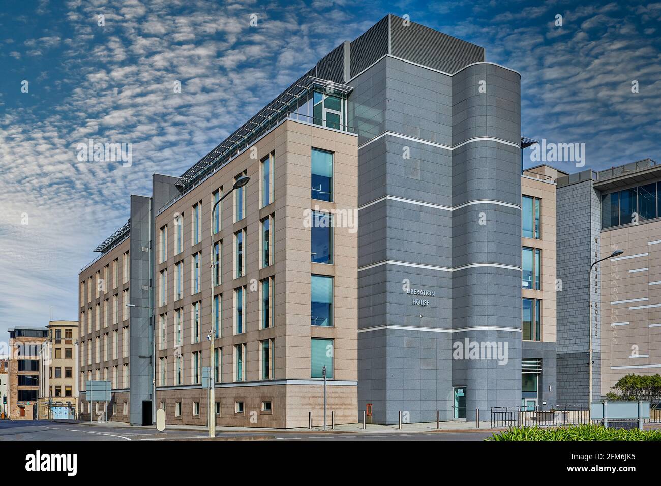Bild des Büroblocks in Jersey, CI Stockfoto