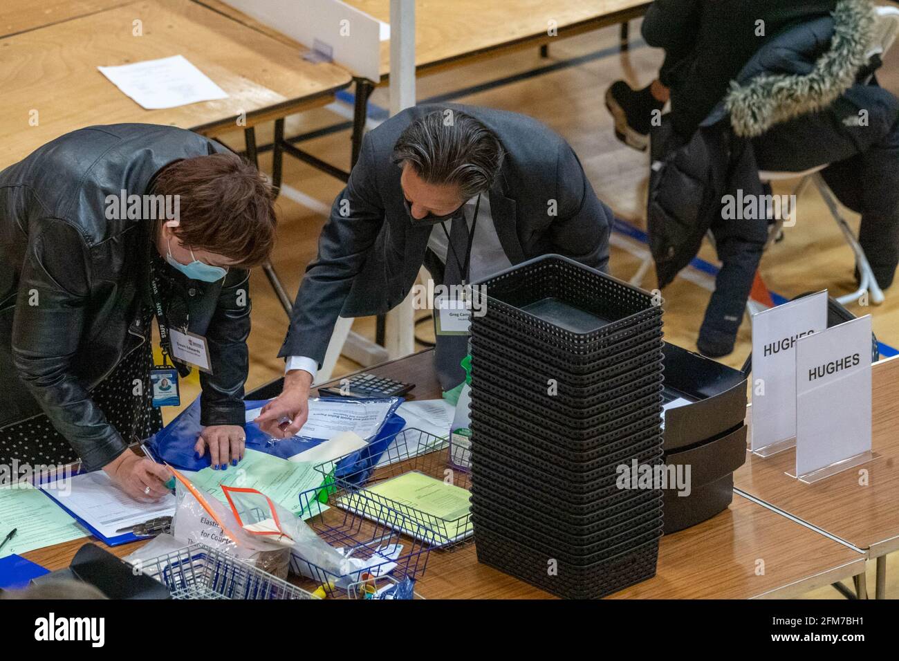 Brentwood Essex 6. Mai 2021 Covid Safe County Council election count at the Brentwood Center, Brentwood, Essex, Credit: Ian Davidson/Alamy Live News Stockfoto