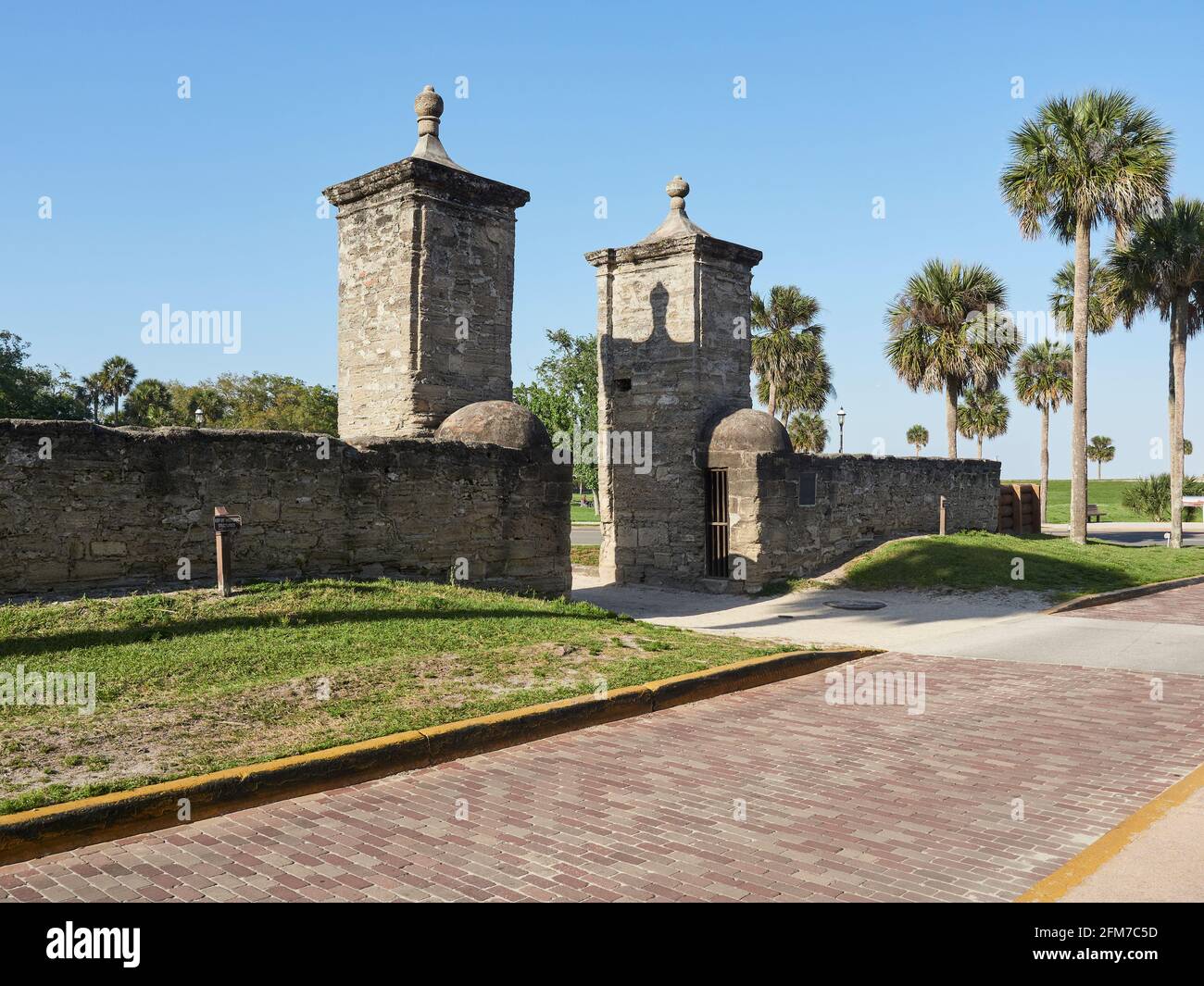 Old Town City Gate ist das ursprüngliche Tor zur ersten spanischen Siedlung in Amerika, St. Augustine Florida, USA. Stockfoto