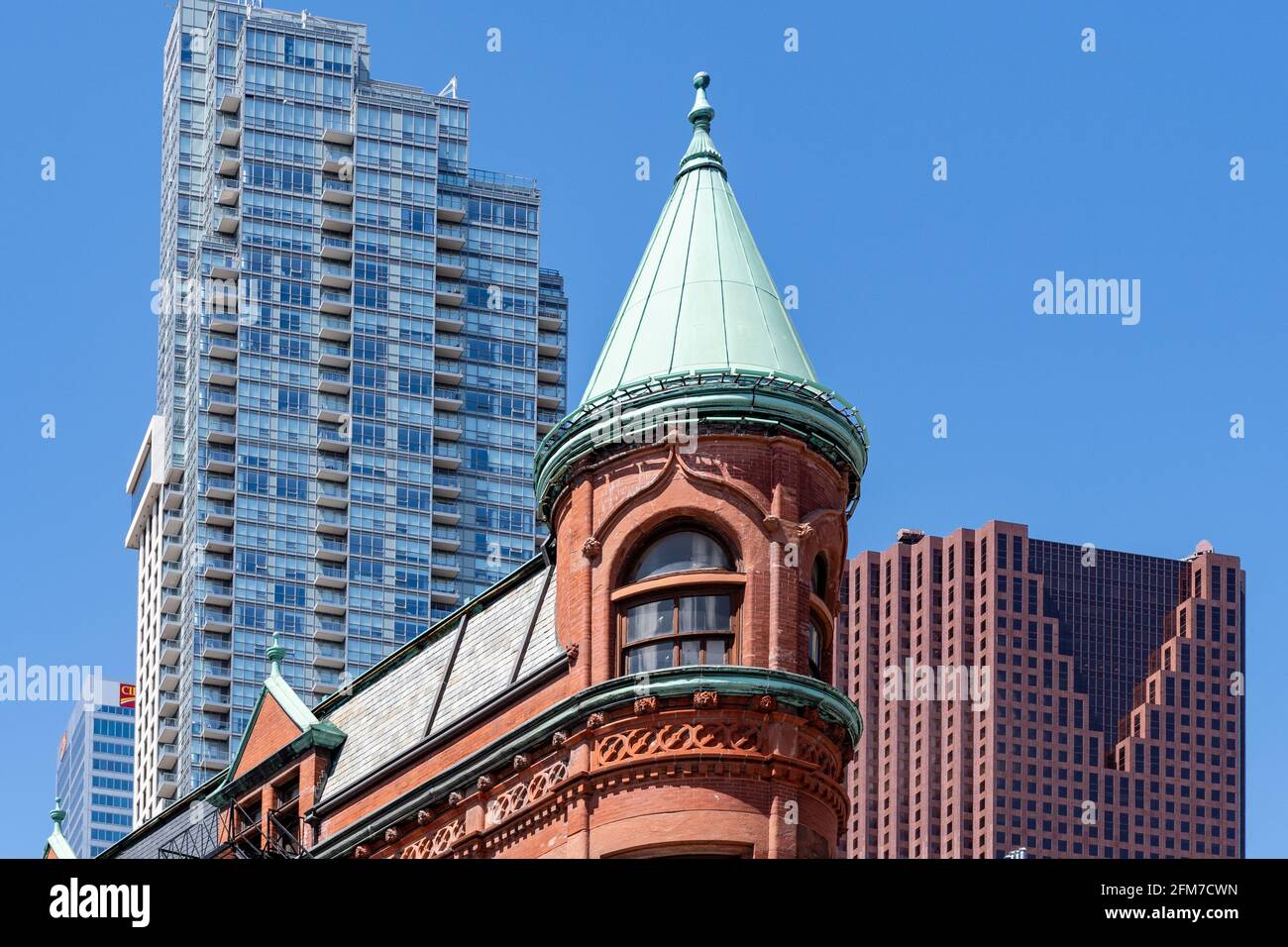 Das Flatiron Building oder das Gooderham Building, das ein Kulturerbe von Toronto, Kanada, ist Stockfoto