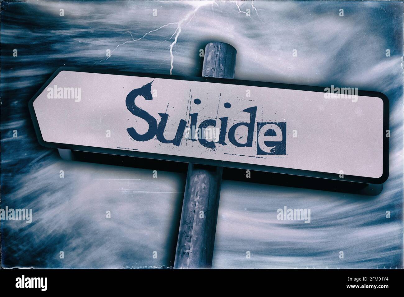 Selbstmord auf einem Straßenschild mit Post, Sturm und Blitz im Hintergrund in einem blauen Ton geschrieben Stockfoto