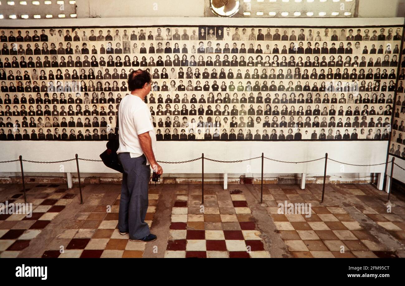 Das Tuol Sleng Genozid Museum ist das ehemalige Khmer Rouge Gefängnis 'S-21'. Er erinnert an die Verbrechen, die dort während des Völkermordes in Kambodscha BET begangen wurden Stockfoto