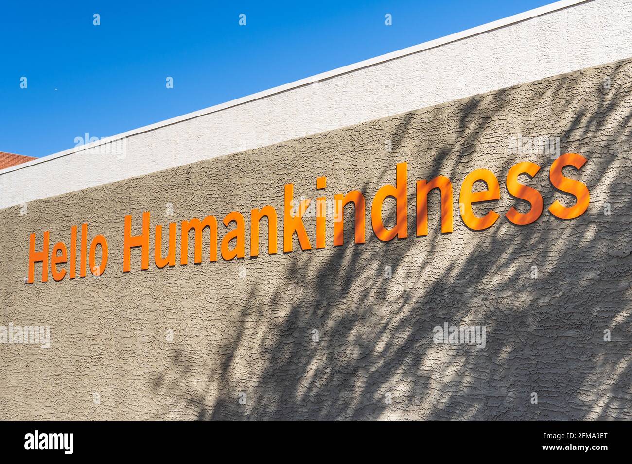 Phoenix, AZ - 22. März 2021: Hello Humankindness ist eine eingetragene Marke von Dignity Health Health Health Health System mit Hauptsitz in San Francisco, CA. Stockfoto