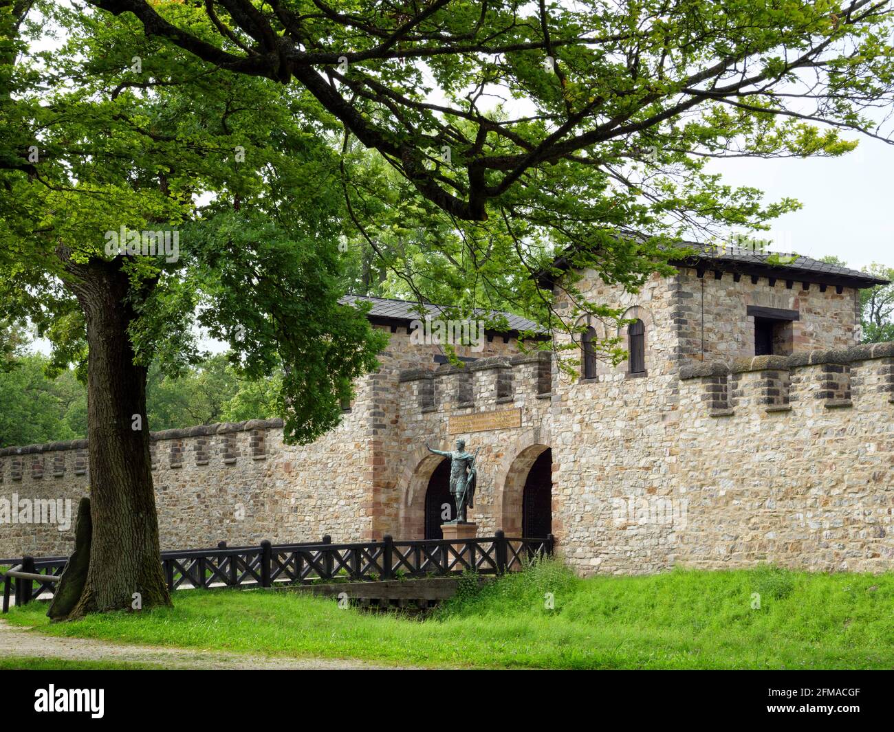 Römische Festung Saalburg bei Bad Homburg, Hauptportal, Roman Limes, UNESCO-Weltkulturerbe, Taunus, Hessen, Deutschland Stockfoto