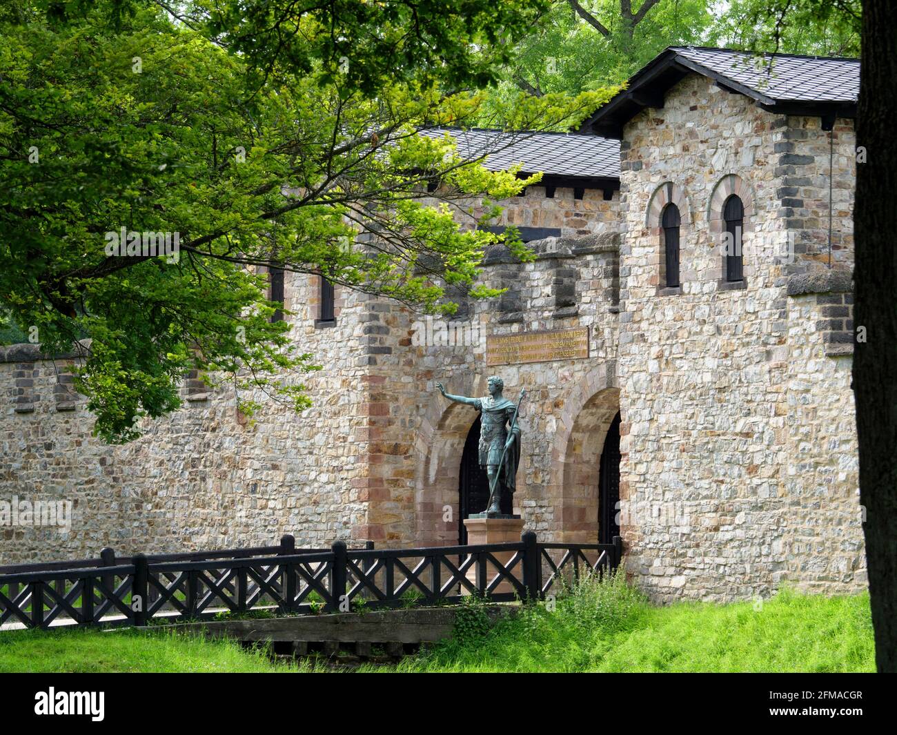 Römische Festung Saalburg bei Bad Homburg, Hauptportal, Roman Limes, UNESCO-Weltkulturerbe, Taunus, Hessen, Deutschland Stockfoto