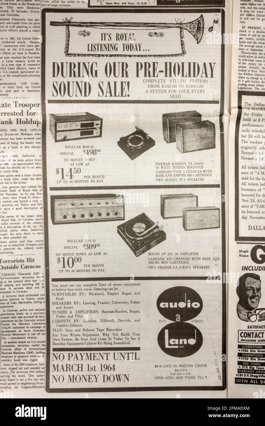 Werbespot für Audioprodukte im AudioLand in den Dallas Morning News (Replika) am 23. November 1963 (Tag nach dem Tod von JFK). Stockfoto