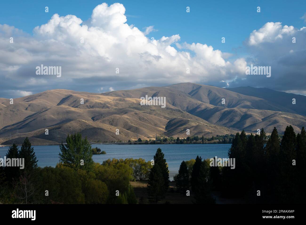 Berge neben Lake Ruataniwha, in der Nähe von Twizel, McKenzie Country, Canterbury, South Island, Neuseeland Stockfoto