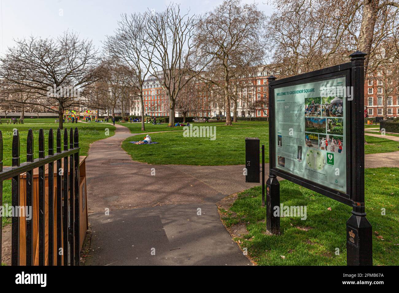 Grosvenor Square, Mayfair, London, England, Großbritannien. Stockfoto