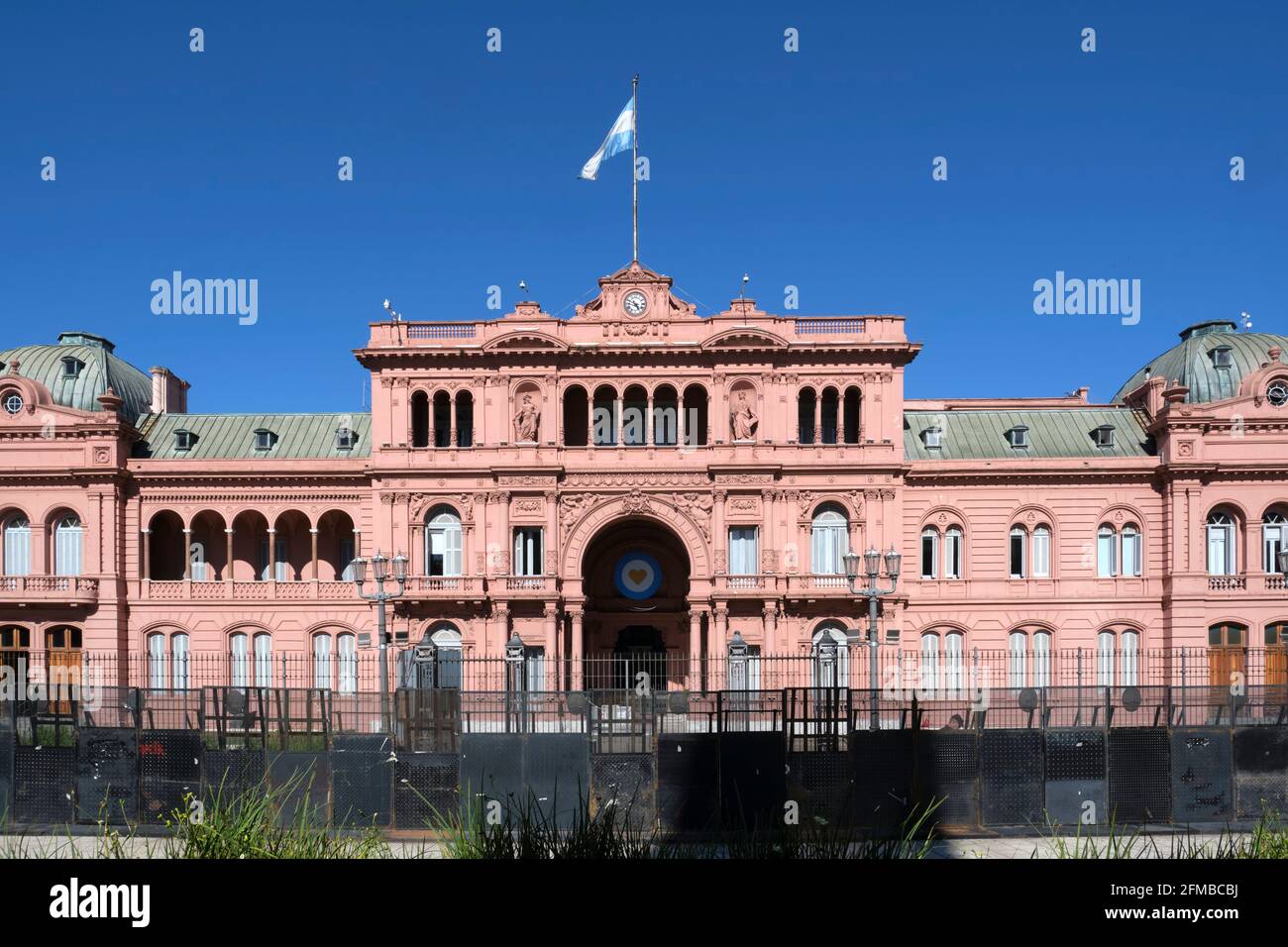 Fassade des Rosa Hauses, Casa Rosada, Executive Villa und Büro des Präsidenten von Argentinien, an der Plaza de Mayo, Hauptplatz von Buenos Aires Stockfoto