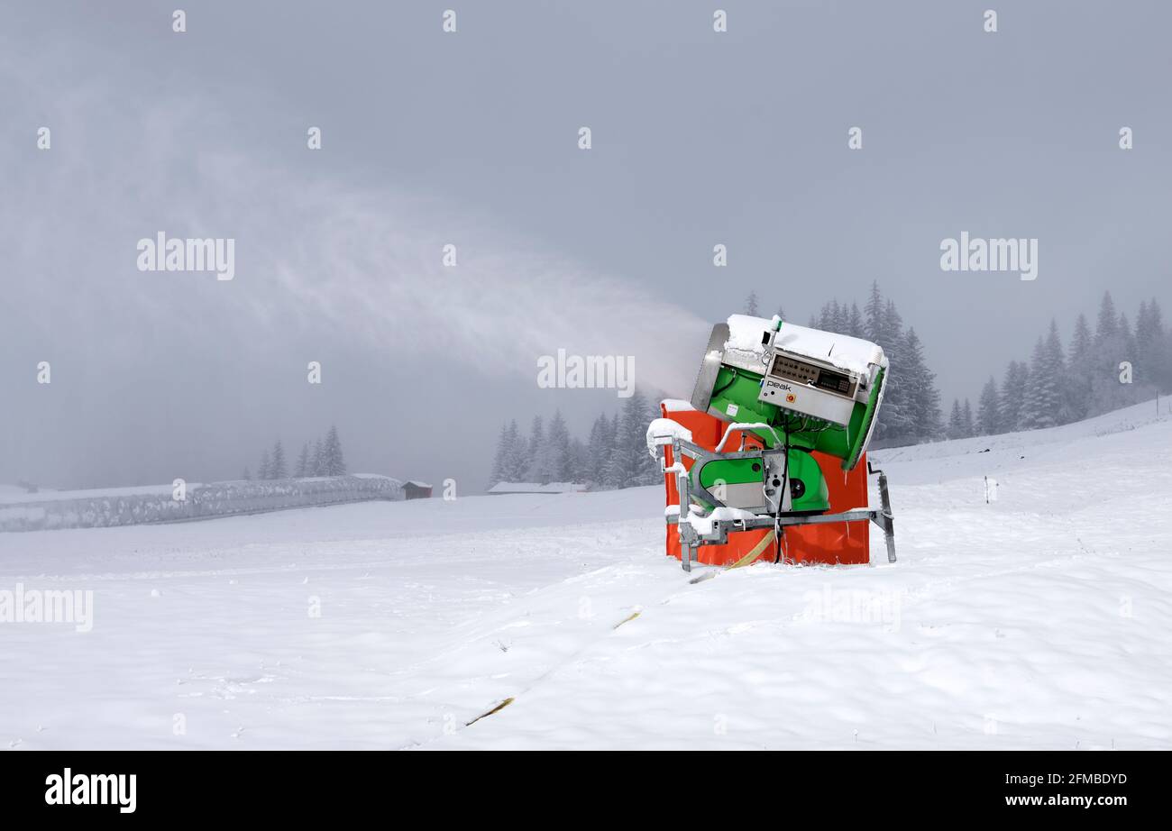 Frankreich, Haute Savoie, Alpen, Passy, Plaine de Joulx, Schneeerzeuger Stockfoto