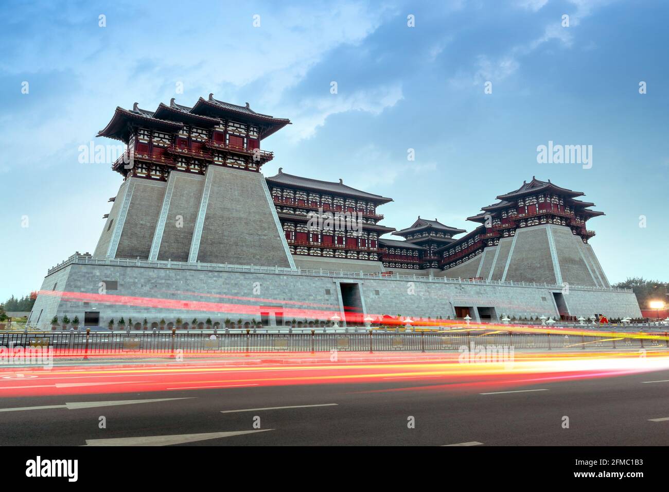 Das Yingtian Tor ist das Südtor der Stadt Luoyang in den Sui- und Tang-Dynastien. Es wurde 605 erbaut. Stockfoto