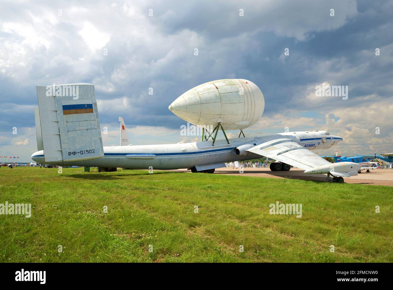 SCHUKOWSKI, RUSSLAND - 20. JULI 2017: VM-T Atlant - das schwere Transportflugzeug des experimentellen Planungsbüros von Myaschtschew auf der Flugschau MAKS-2017 Stockfoto
