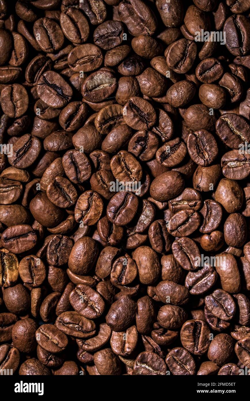 Gruppe von braunen Kaffeebohnen über Aussichtspunkt Fotografie, Makrofotografie Stockfoto