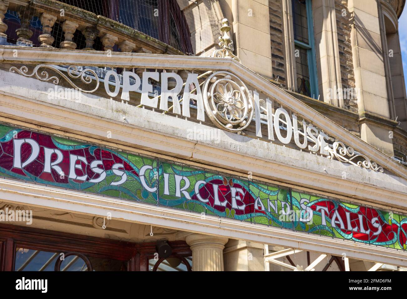 Buxton Opera House Nahaufnahme der Glasmalerei Derbyshire England Buxton Kurstadt Derbyshire England GB, Großbritannien, Europa Stockfoto