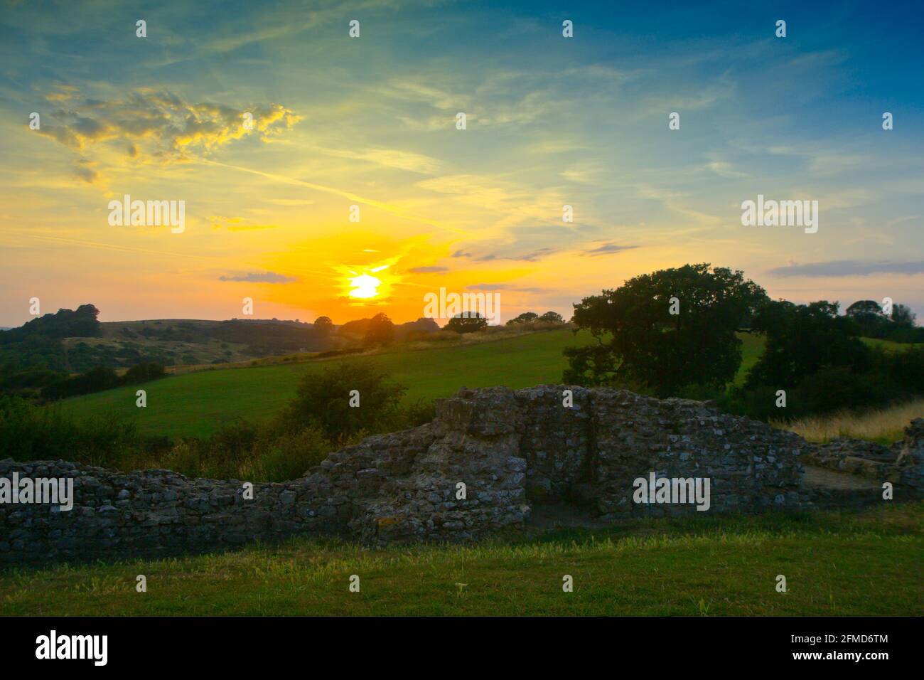 Hadleigh Castle ist eine zerstörte Festung in der englischen Grafschaft Essex, die südlich der Stadt Hadleigh, England, die Themse-Mündung überblickt Stockfoto