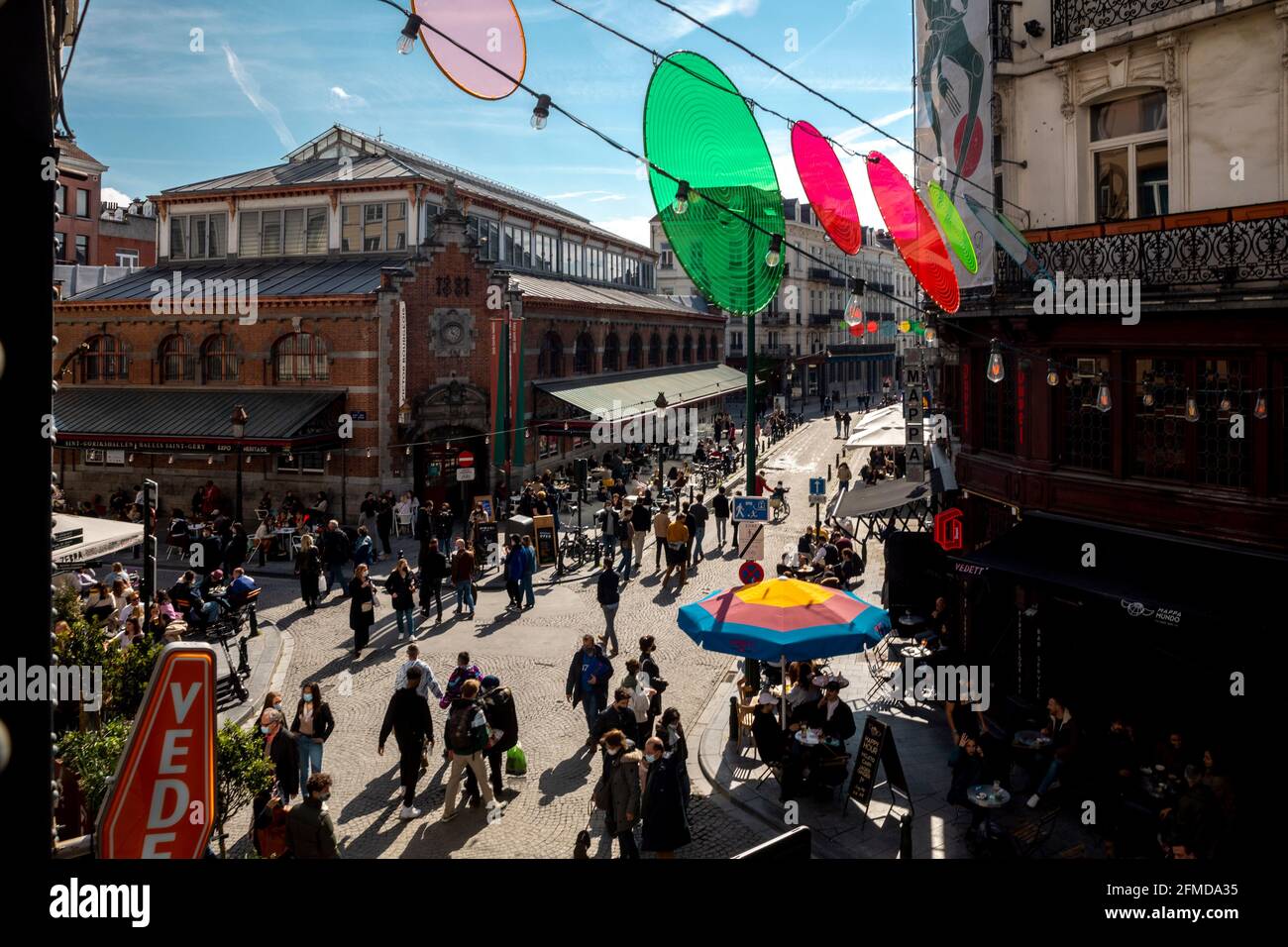 Abbildung zeigt die Außenterrassen von Bars und Restaurants, Samstag, 08. Mai 2021, in Brüssel. Restaurants und Bars blieben für geschlossen Stockfoto