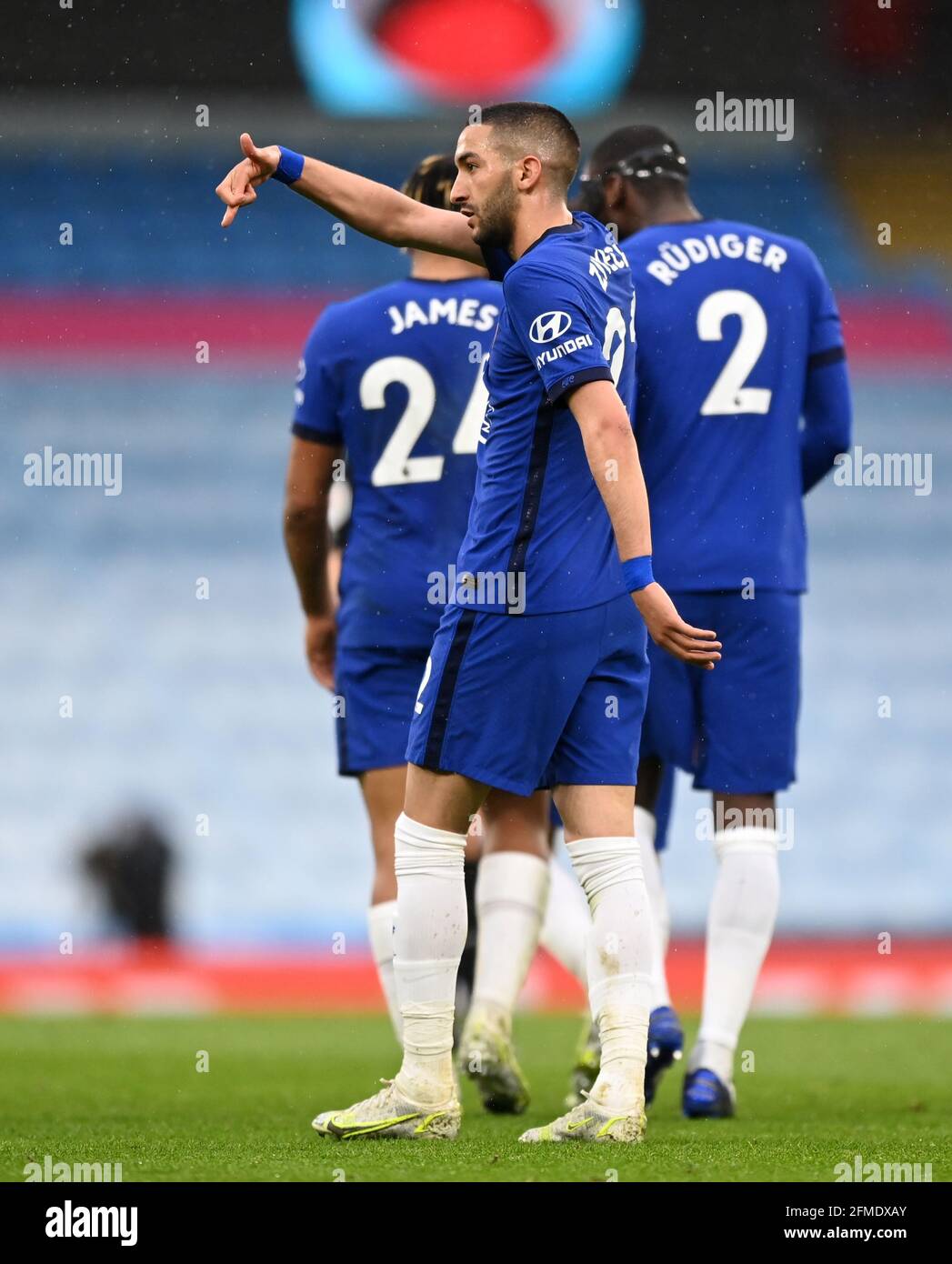 Hakim Ziyech von Chelsea feiert sein erstes Tor des Spiels während des Spiels der Premier League im Etihad Stadium, Manchester. Bilddatum: Samstag, 8. Mai 2021. Stockfoto