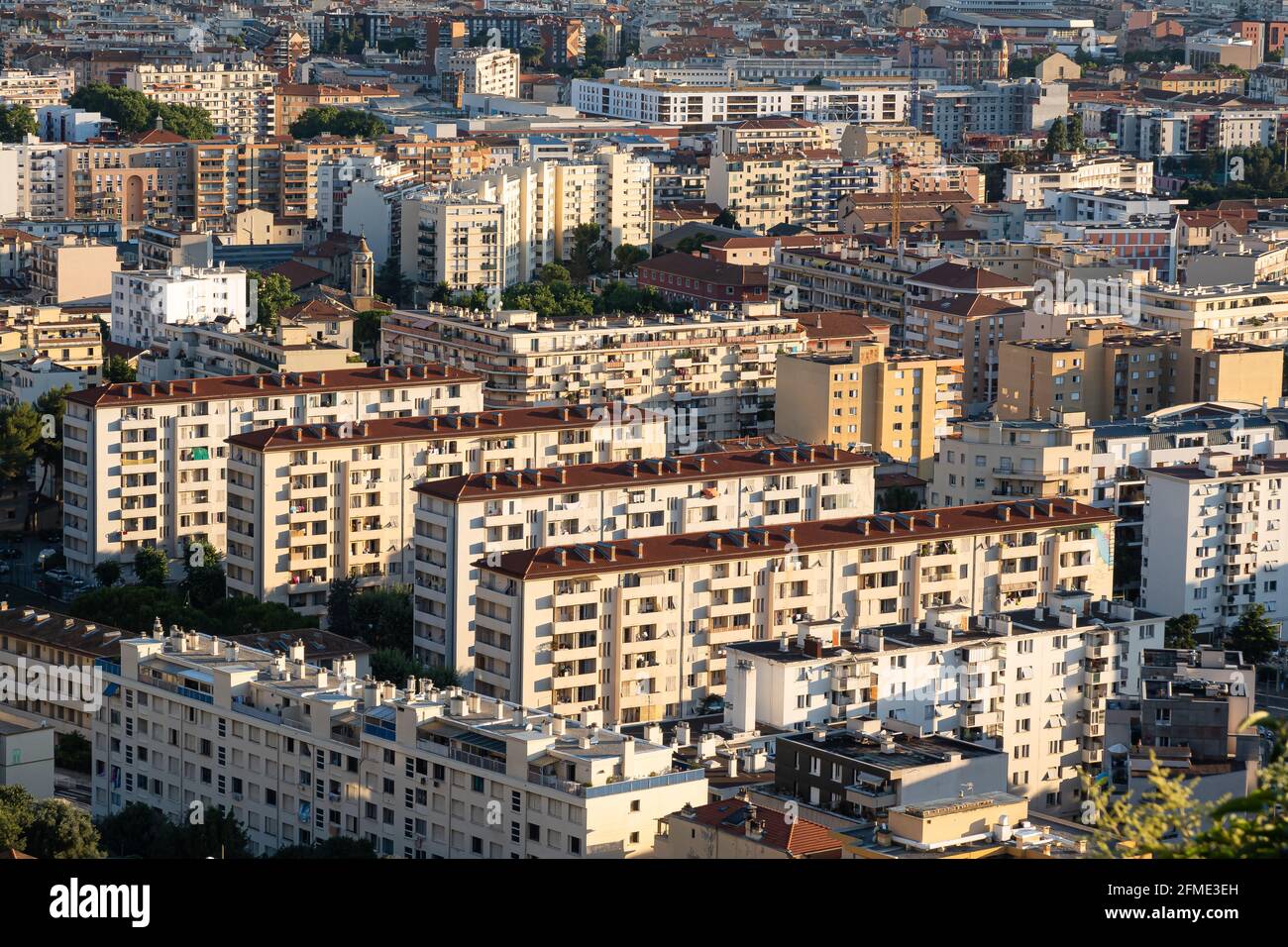 Nizza, Frankreich - 5. Juli 2020: Panoramablick auf Nizza an der Cote d'Azur Stockfoto