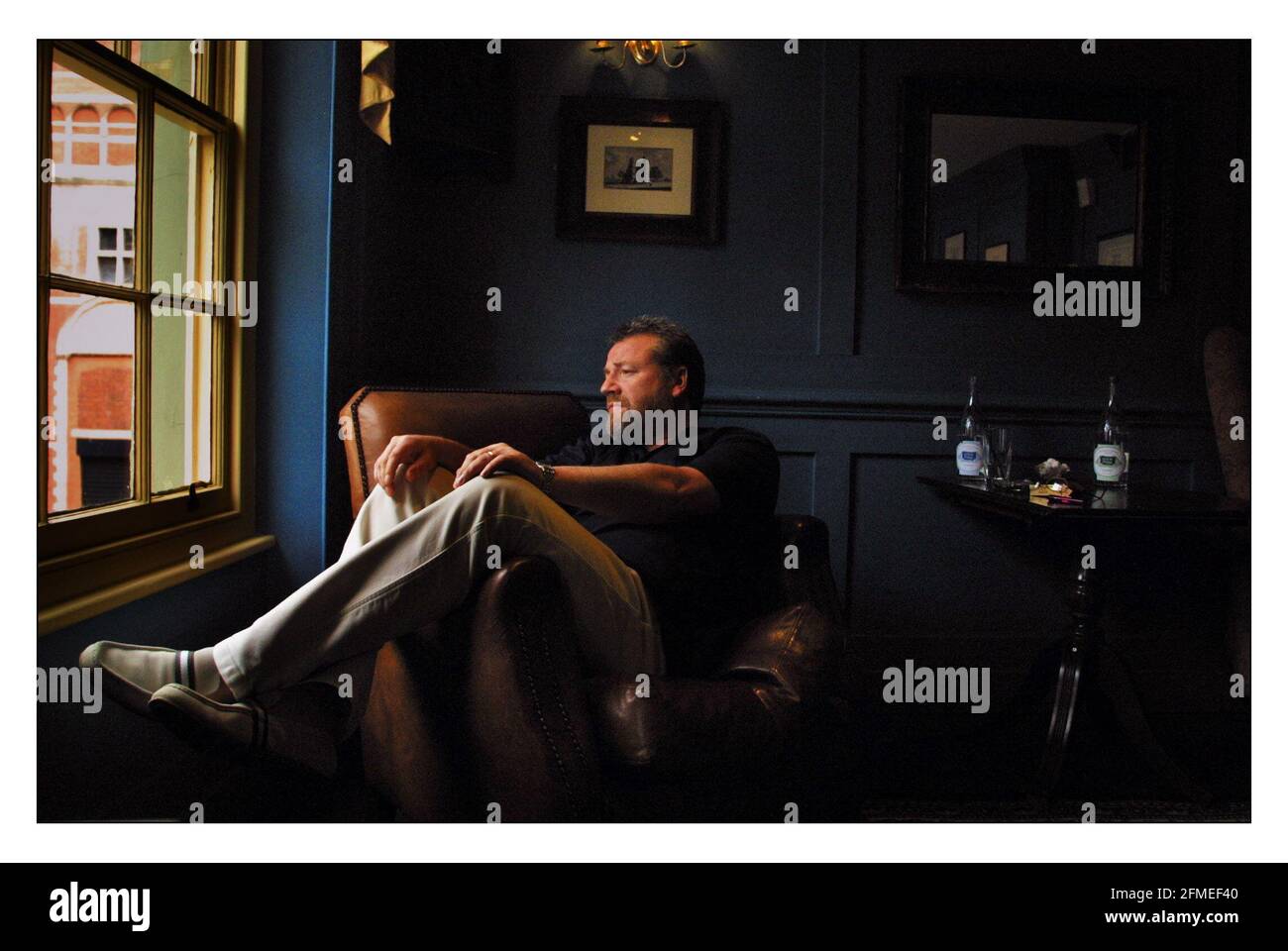 Ray Winstone , Schauspieler, fotografiert im Soho-Haus in London.pic David Sandison 28/5/2002 Stockfoto