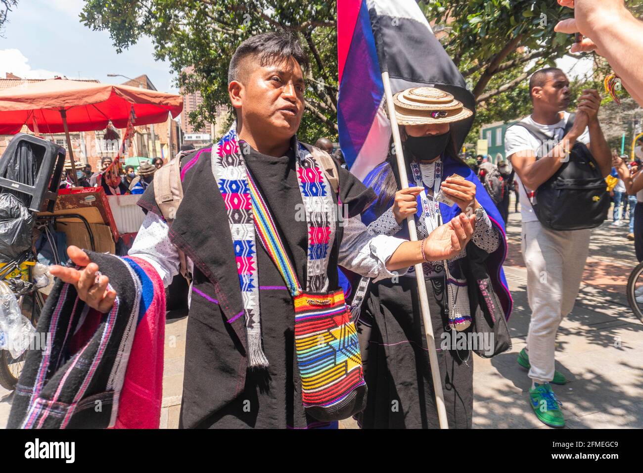 Bogota, Kolumbien. Mai 2021. Indigene Misak in Bogota unterstützen den nationalen Streik Kredit: Daniel Garzon Herazo/ZUMA Wire/Alamy Live News Stockfoto