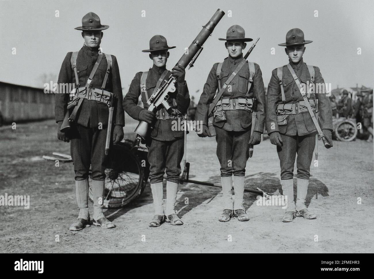 World war One WWI die Great war Gun Crew mit Ein großes Lewis-Maschinengewehr um 1918 Stockfoto