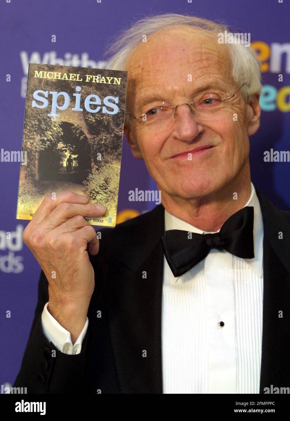 Whitbread Book of the Year.....Autoren in der engeren Auswahl... Michael Frayn...Spies (Novel Award) pic David Sandison 20/1/2003 Stockfoto