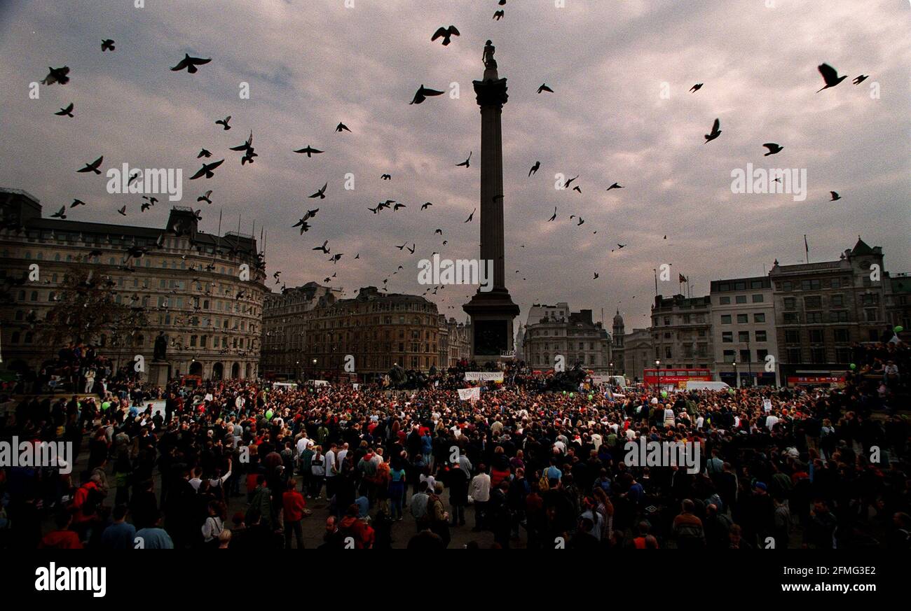 Decrimalise Cannabis March London 1998unabhängige Drogenkampagne der Zeitung zur Legalisierung Cannabistreffen auf dem Trafalgar Square Stockfoto