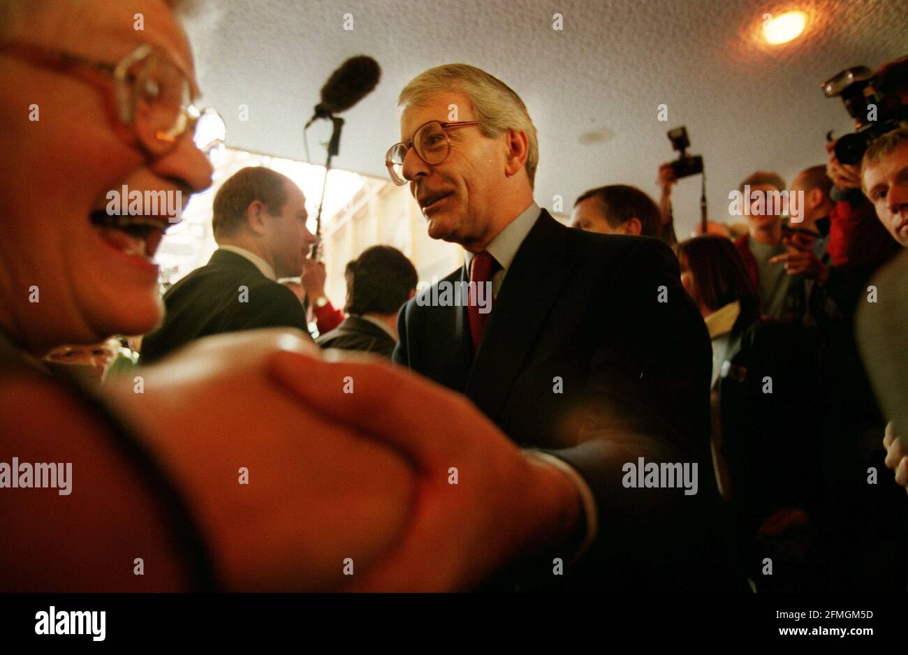 JOHN MAJOR PRIME MIMISTER KÄMPFT FÜR DIE PARLAMENTSWAHLEN 1997 Stockfoto