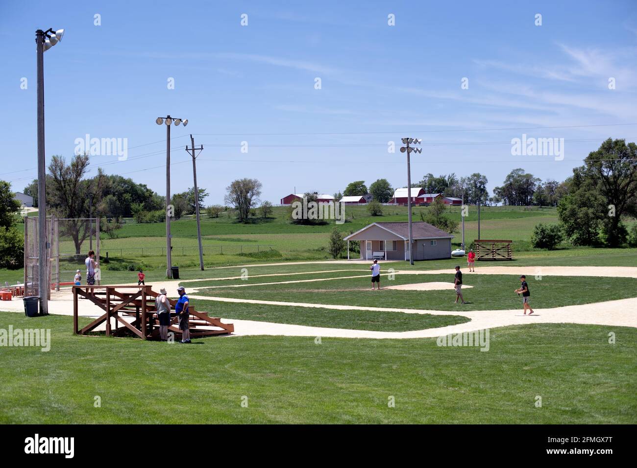 Dyersville, Iowa, USA. Das Feld und das Gelände, die im Film ''Field of Dreams' verwendet wurden, wurden nach der Herstellung des Films in Takt gebracht. Stockfoto