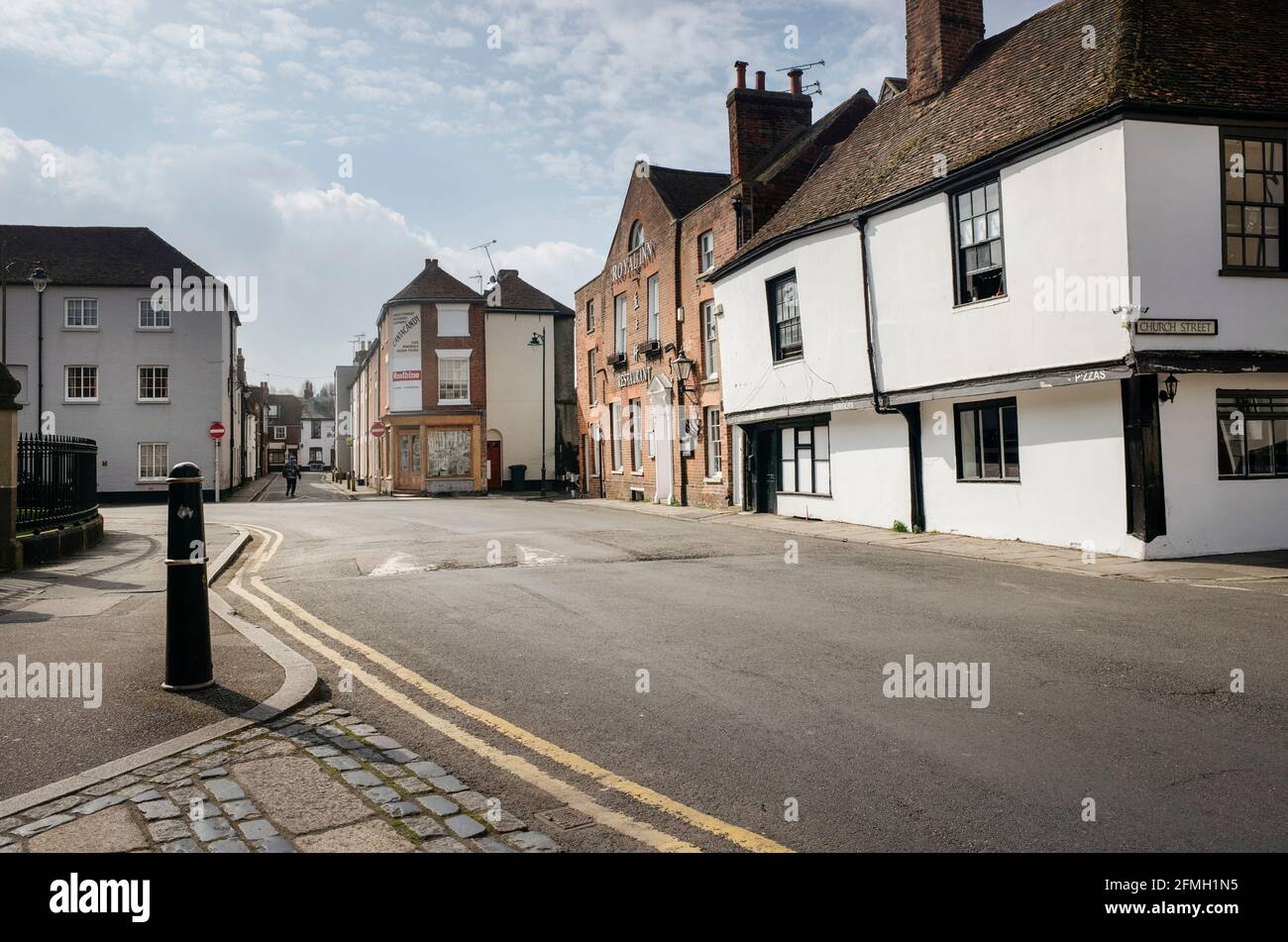 Blick auf die Monastery Street in Richtung Love Lane und Church Street St. Paul's in Canterbury, Kent England Stockfoto