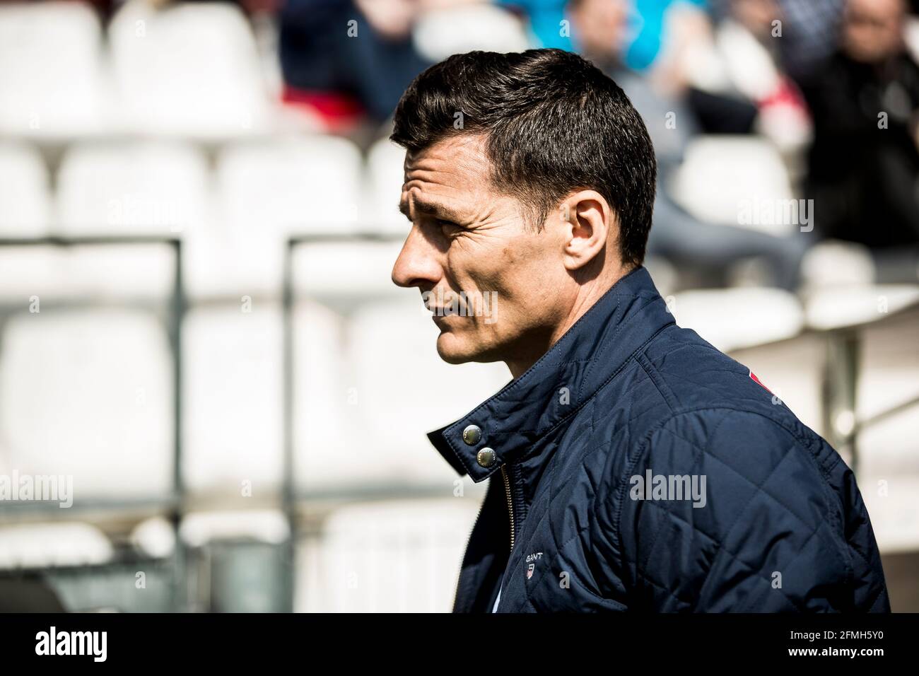 Vejle, Dänemark. Mai 2021. Cheftrainer Constantin Galca von Vejle Boldklub beim 3F Superliga-Spiel zwischen Vejle Boldklub und Soenderjyske im Vejle Stadion in Vejle. (Foto: Gonzales Photo/Alamy Live News Stockfoto