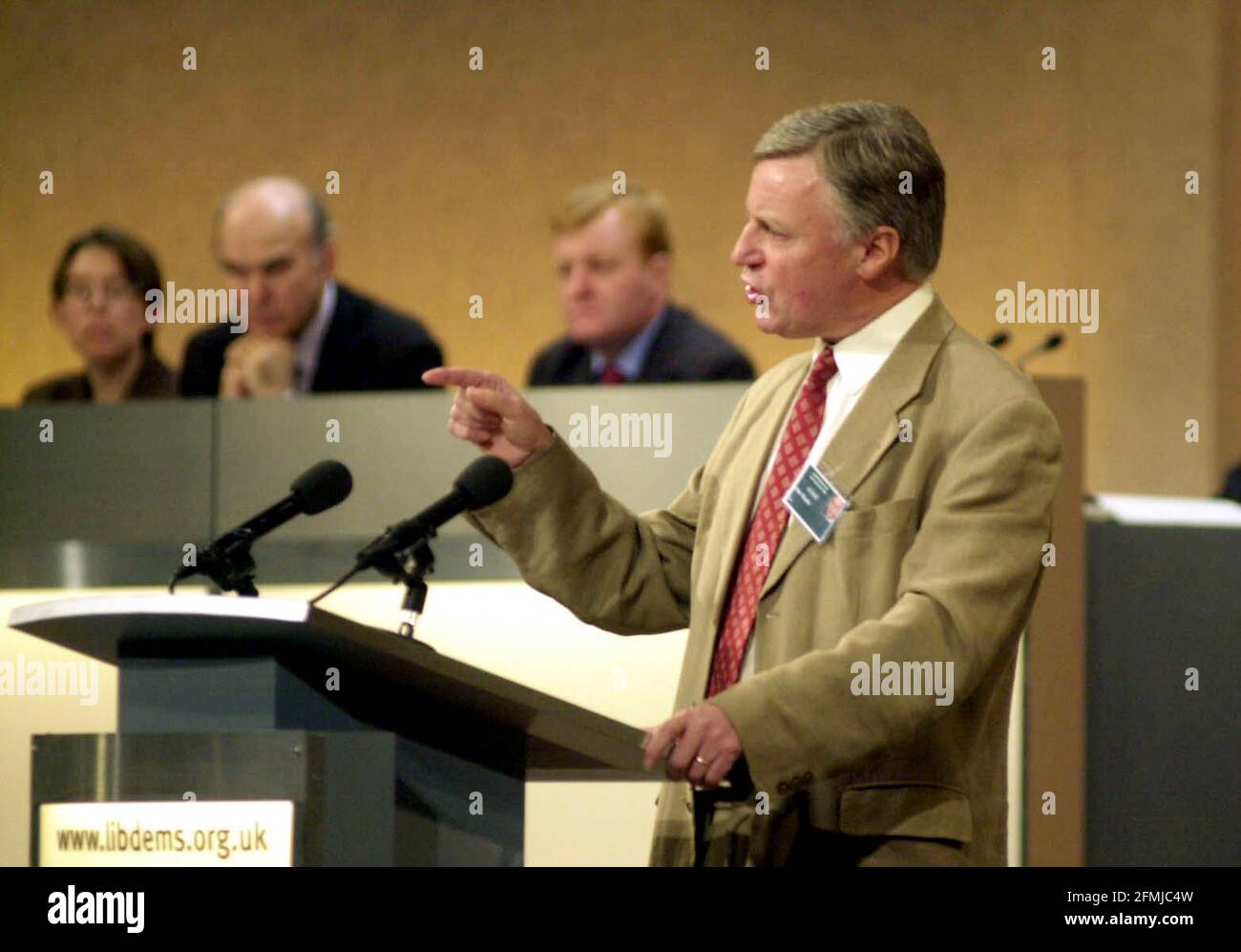 Liberal Democratic Conference Bournemouth Sept 2000 John Monks, Generalsekretär der TUC, spricht vor der Lib dem Konferenz.Es ist das erste Mal, dass ein TUC-Generalsekretär sich an der wichtigsten Lib dem Konferenz wendet. 19.9.00 Bild:JOHN VOOS Stockfoto