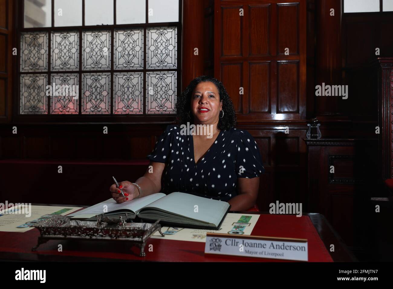 Joanne Anderson, frisch gewählte Bürgermeisterin von Liverpool, während ihrer Vereidigung im Rathaus von Liverpool. Bilddatum: Montag, 10. Mai 2021. Stockfoto