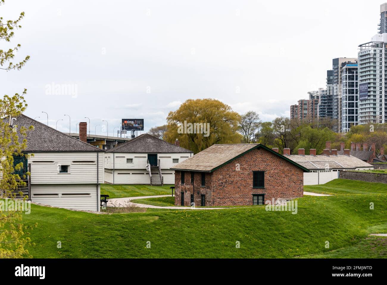 Fort York Kolonialarchitektur in Toronto, Kanada. Der berühmte Ort ist eine nationale historische Stätte des nordamerikanischen Landes Stockfoto