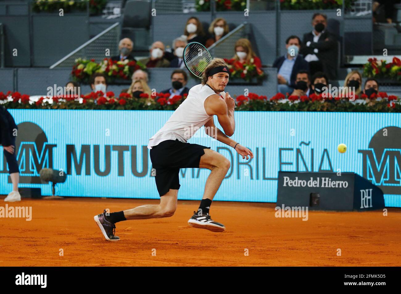 Madrid, Spanien. Mai 2021. Alexander Zverev (GER) Tennis : Alexander Zverev aus Deutschland im Einzel-Finale gegen Matteo Berrettini aus Italien beim ATP Masters 1000 'Mutua Madrid Open Tennis Turnier' bei der Caja Magica in Madrid, Spanien. Quelle: Mutsu Kawamori/AFLO/Alamy Live News Stockfoto