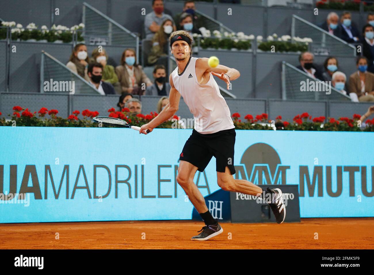Madrid, Spanien. Mai 2021. Alexander Zverev (GER) Tennis : Alexander Zverev aus Deutschland im Einzel-Finale gegen Matteo Berrettini aus Italien beim ATP Masters 1000 'Mutua Madrid Open Tennis Turnier' bei der Caja Magica in Madrid, Spanien. Quelle: Mutsu Kawamori/AFLO/Alamy Live News Stockfoto