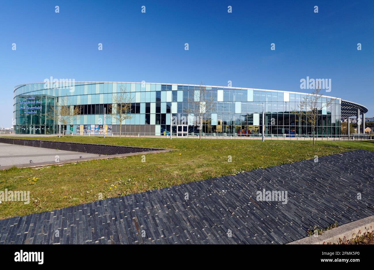 Cardiff International Swimmingpool, Sport Village, Bucht von Cardiff, Wales. Stockfoto