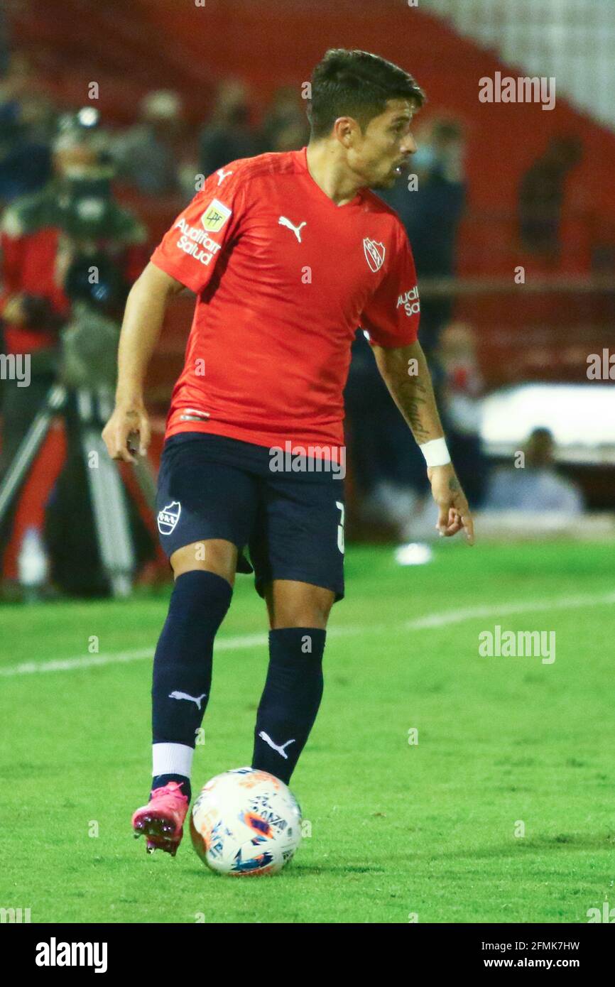 BUENOS AIRES, 9.05.2021: Huracan und Independiente spielen für die Endrunde der Copa de La Liga Argentina de Fútbol im Tomas Ducó Stadion. Stockfoto