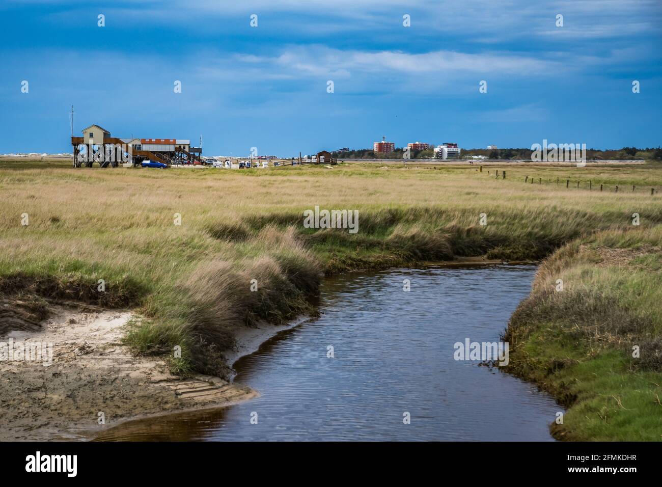 Stelzenhaus in den Salzwiesen von Sankt Peter-Ording Stockfoto