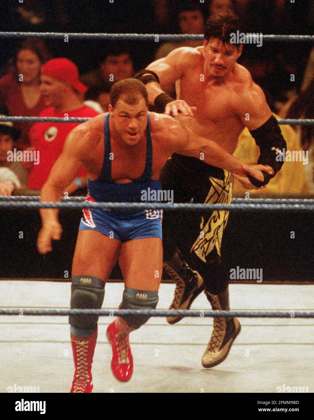 Eddie Guerrero Kurt Angle 1999 Foto von John Barrett/PHOTOlink /MediaPunch Stockfoto