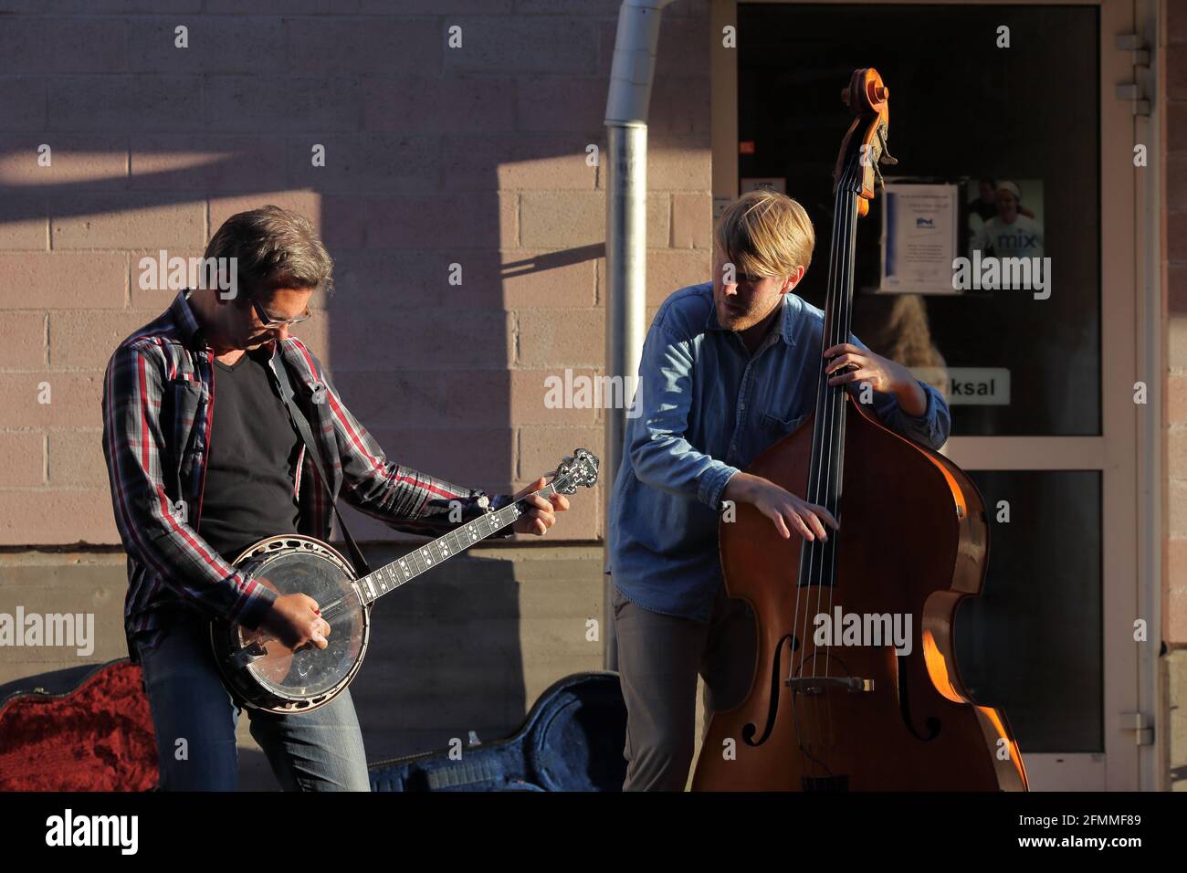 Straßenmusikanten, Straßengruppen, die Musik machen Stockfoto