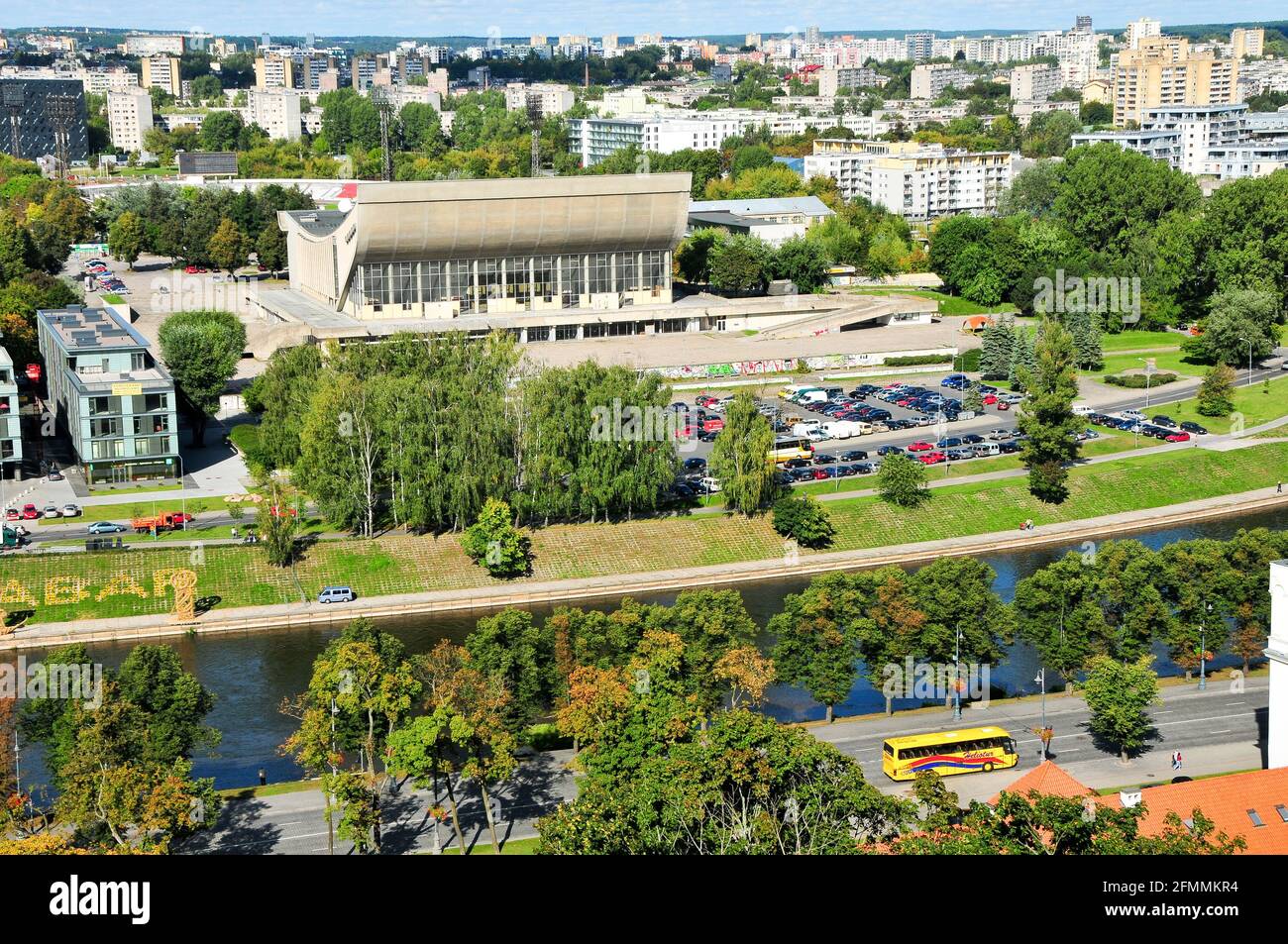 Vilnius Palast der Konzerte und des Sports auf dem Gelände des ehemaligen alten jüdischen Friedhofs auf dem Šnipiškės in Vilnius, Litauen. 19. September 2009 © Wojciech Strozyk Stockfoto