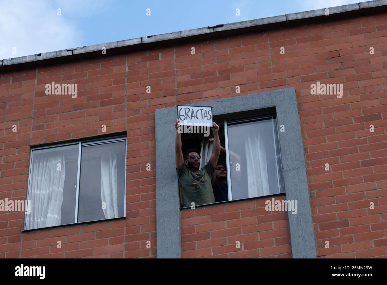 Bogota, Kolumbien, 10. Mai 2021, Bogota steht vor seinen 13 Tagen regierungsfeindlicher Proteste gegen die Fälle von Gesundheitsreform und Polizeibrutalität, die seit Beginn des Nationalen Streiks im ganzen Land zu mehr als 30 Toten geführt haben. Am 10. Mai 2021 in Bogota, Kolumbien Stockfoto