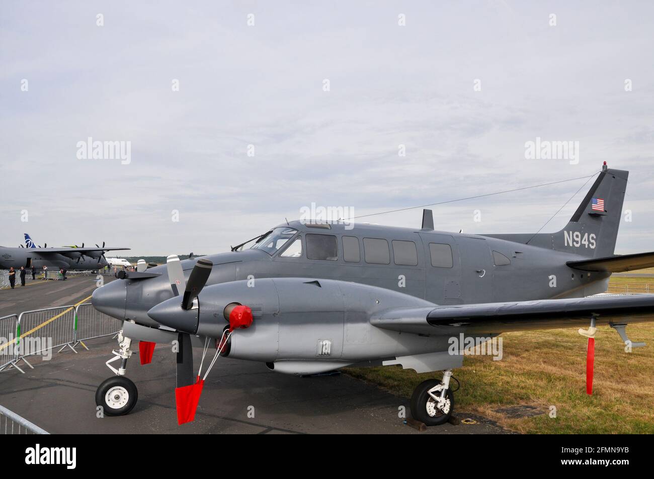 Dynamic Aviation Beech U-21H auf der Farnborough International Airshow 2010. Modifizierte Beechcraft King Air Militärversion Stockfoto