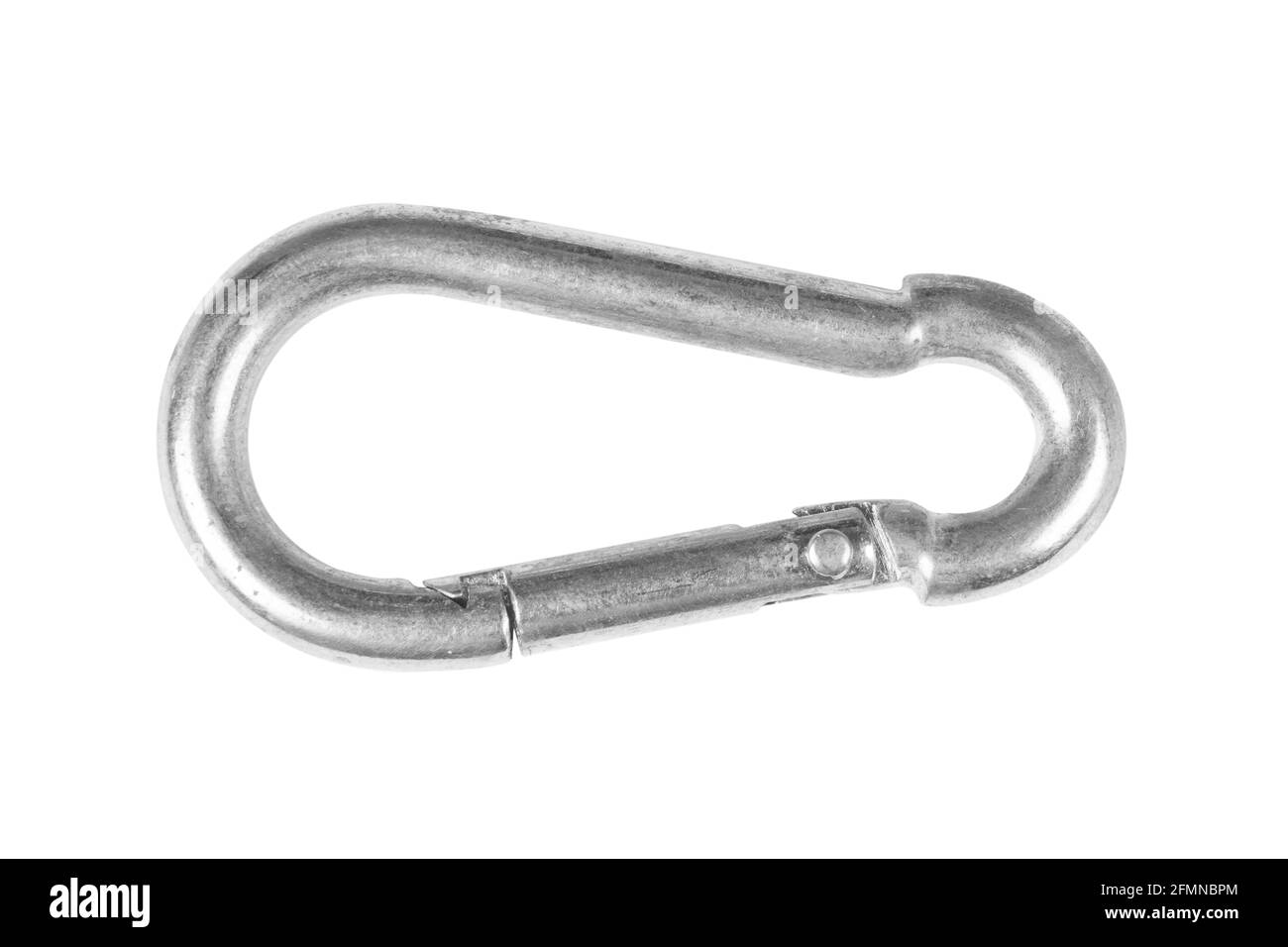 Makroaufnahme Metallkarabiner auf einer Schraube isoliert auf weißem Hintergrund. Sicherheitskarabiner aus Edelstahl isoliert mit Clipping Path. Stockfoto