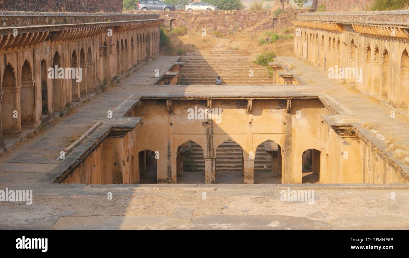 Schöne Aufnahme von Bawdi Deep Water Stepwell in Rajasthan, Indien Stockfoto