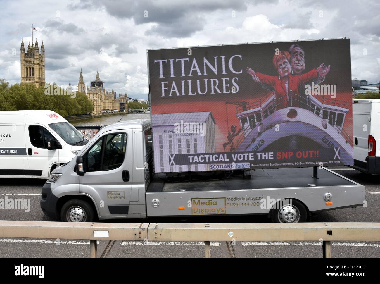 Westminster, London, Großbritannien. Mai 2021. Eine Plakatwand für Scotland Matters Kampagne gegen die SNP und ein zweites Referendum fahren um Westminster herum. Kredit: Matthew Chattle/Alamy Live Nachrichten Stockfoto