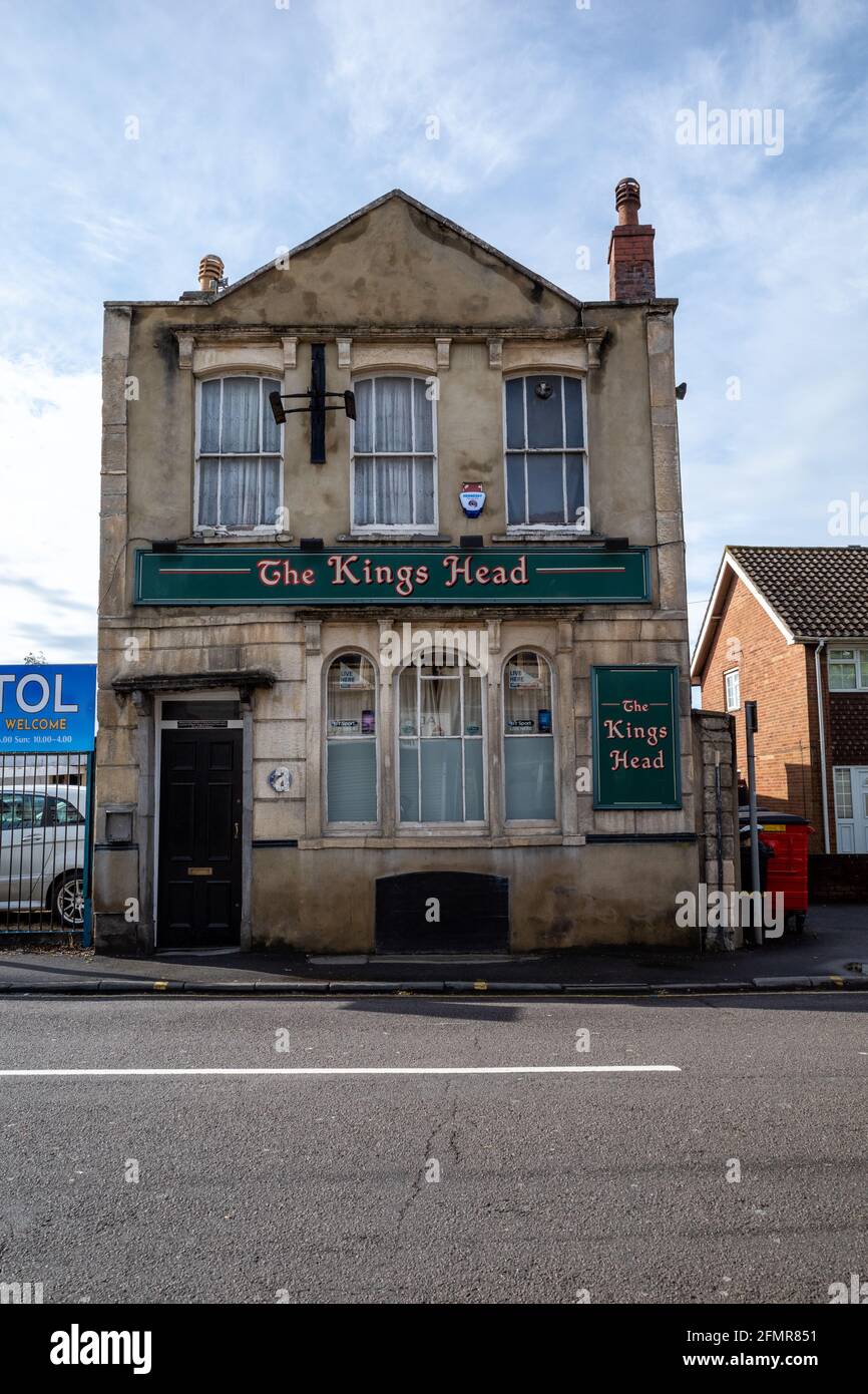 Das Äußere des Kings Head. 284 Two Mile Hill Rd, Bristol BS15 1AT (Mai 2021) Stockfoto