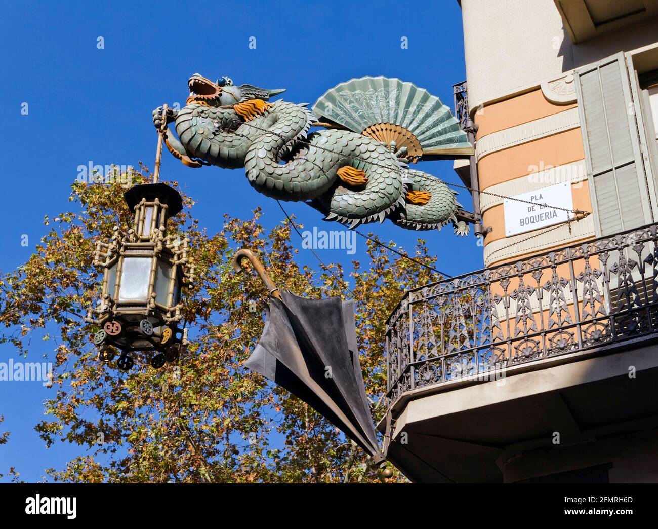 Drachenhaus der Sonnenschirme, La Rambla, Barcelona Stockfoto